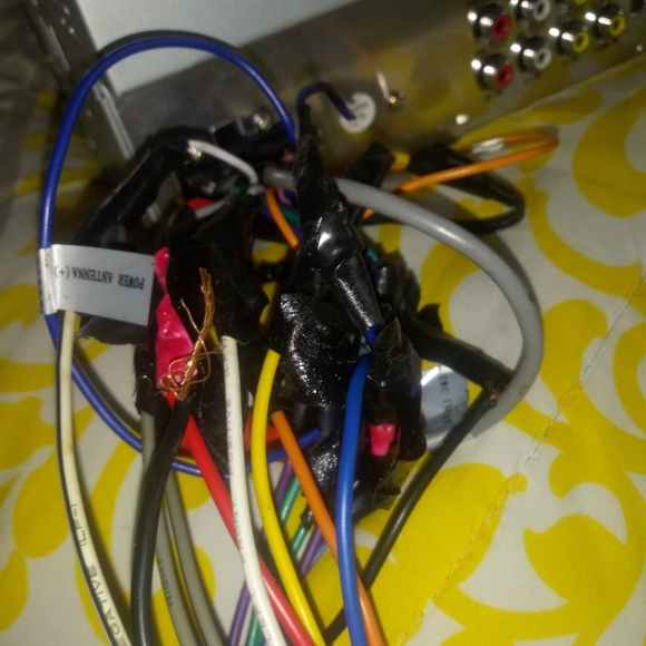 Touch screen head unit - Picture 5 of 7